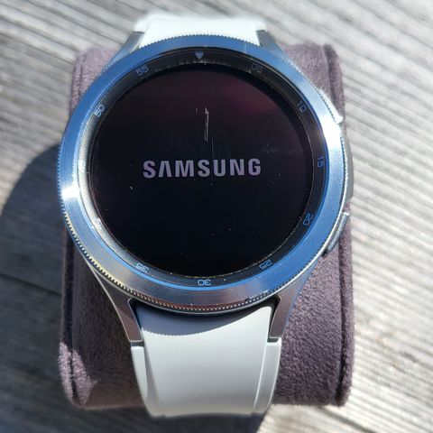 Samsung Galaxy Watch 4 LTE