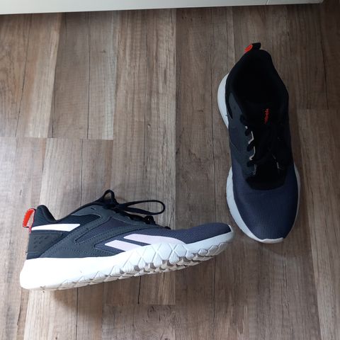 Reebok tursko/joggesko, str 38.5