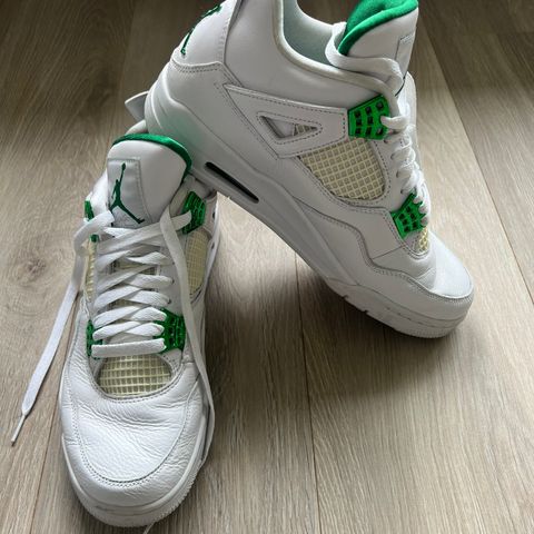 Air jordan 4 retro metallic green