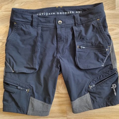 Seiler shorts. Pelle