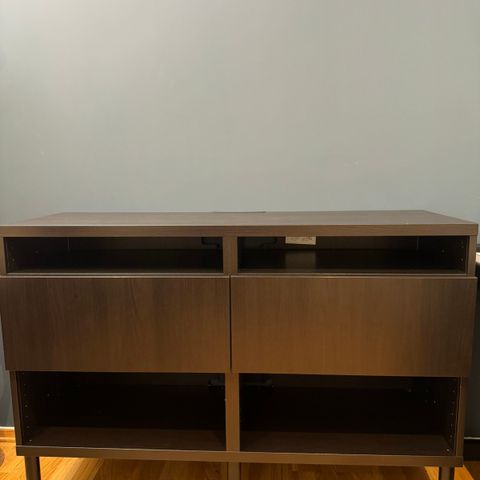 Bestå (IKEA) TV-benk/skjenk 120cm/71cm/41cm