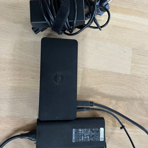 Dell docking og lader