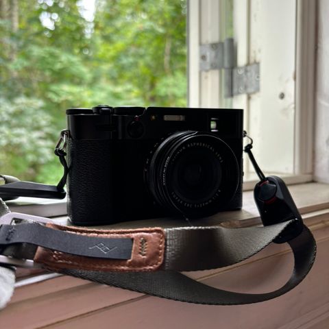 Fujifilm X-100V selges