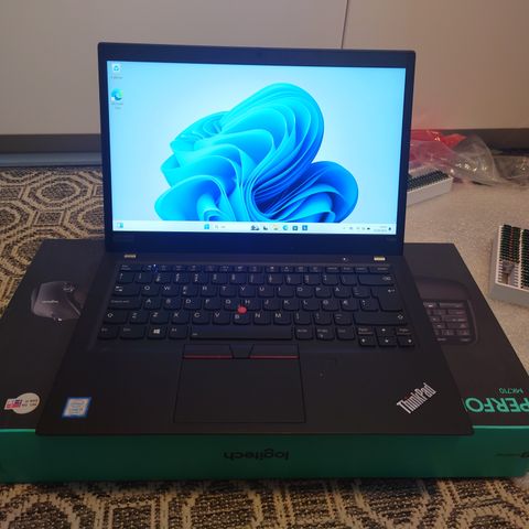 Lenovo ThinkPad t490s touchscreen