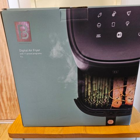 F&B  5 liter xl airfryer. Ny og ubrukt s. nesten halv pris