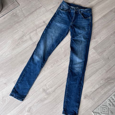 Skinnyjeans fra Jean Paul