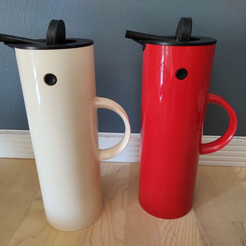 2 kaffekanner fra Stelton selges