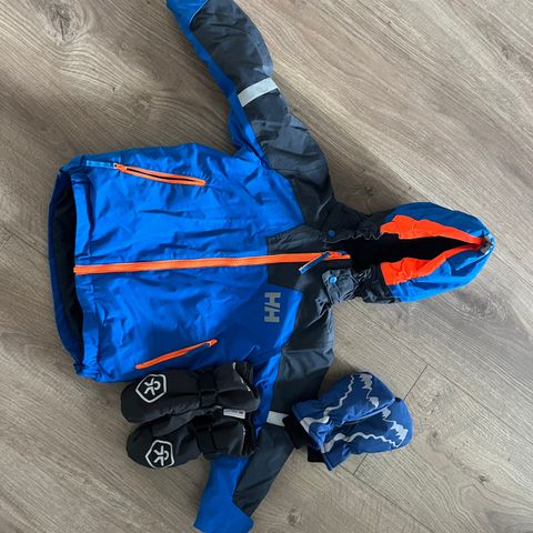 Helly Hansen vinterjakke + votter 2 par