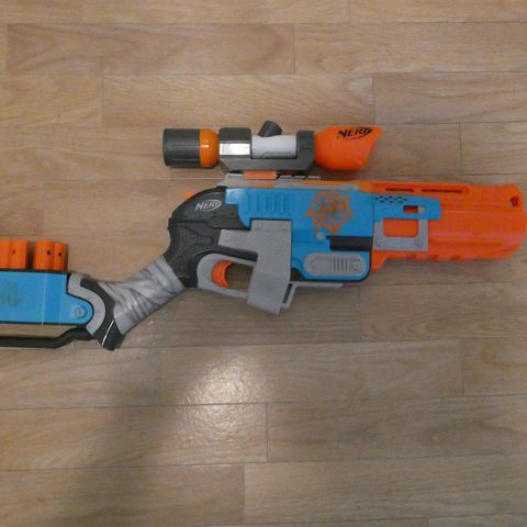 Nerf Zombie strike