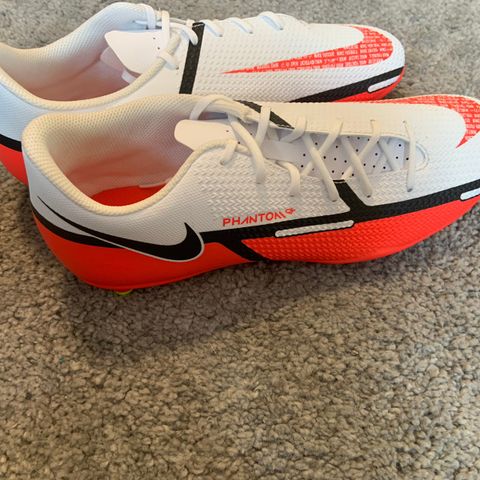 Fotballsko Nike Phantom Størrelse 44.5