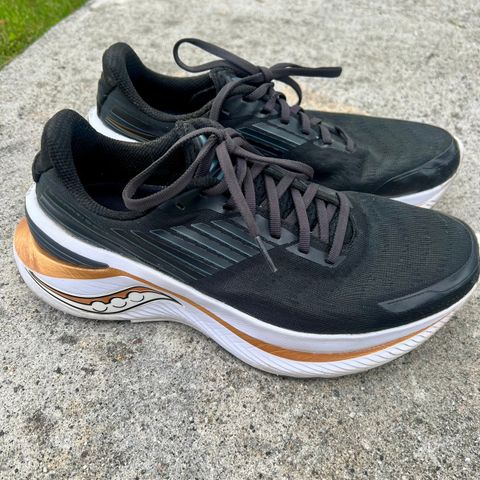 Saucony Endorphin shift 3, str 42