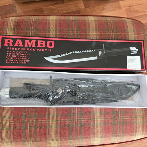 Rambo 2 kniv