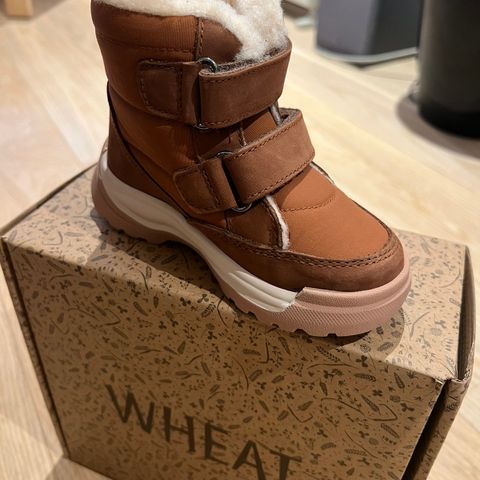 Vintersko fra Wheat str 24, Brune