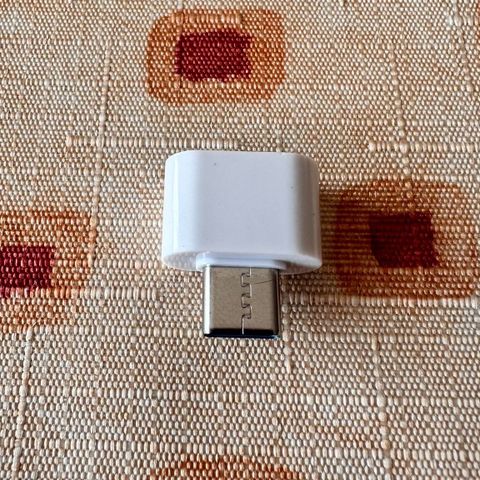 HELT NY HVIT ADAPTER TIL SAMSUNG / USB-C TIL USB-A ADAPTER