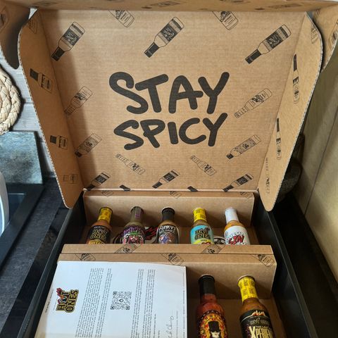 HOT ONES HOT SAUCE 10 PACK - SEASON 23!