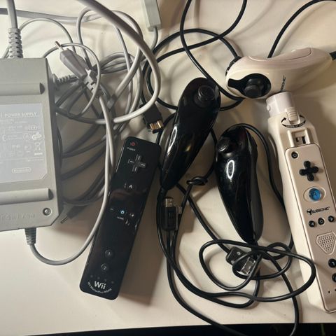 Nintendo Wii - kontroller, adapter