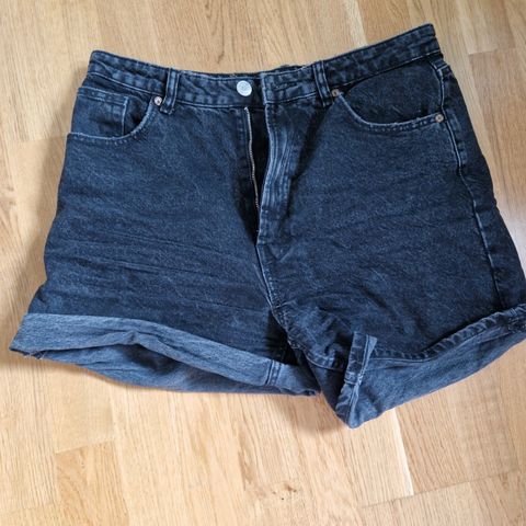 Dongerishorts fra Zara