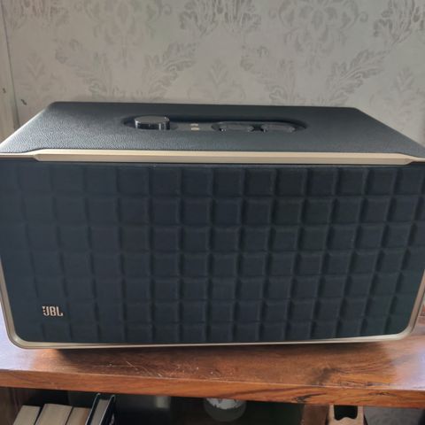 JBL Authentics 500