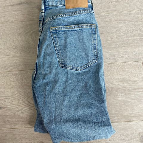 H&M mom jeans str. 38