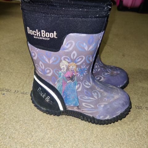 Dock boots str 23, mye bruk igjen