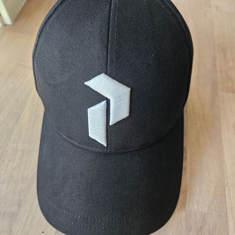 Peak Performance caps