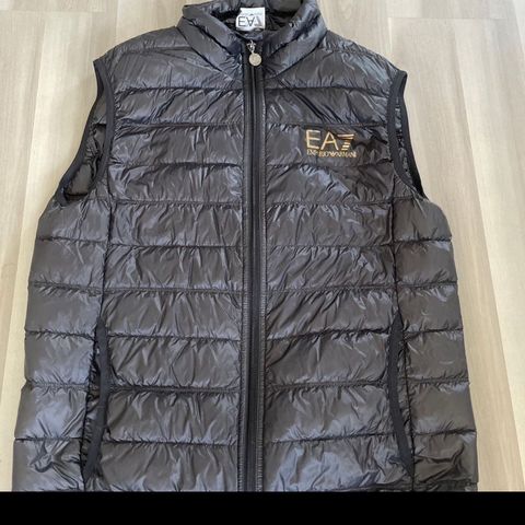 Ea7 vest