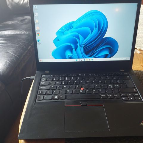 Lenovo L14, i3 11.gen, 8GB DDR4/256GB M2.NVMe, Win 11, Office 2007. Student-PC?