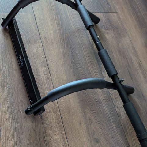 Ubrukt pull-up bar