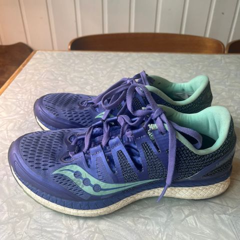 Lettvektssko fra Saucony Liberty ISO, str 38,5, dame