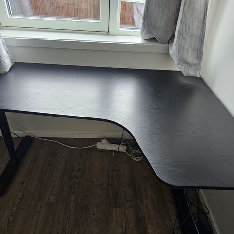 Skrivebord fra Ikea