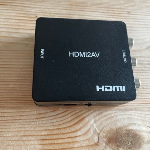 HDMI til AV-konverter (HDMI2AV) + GRATIS RCA-kabel