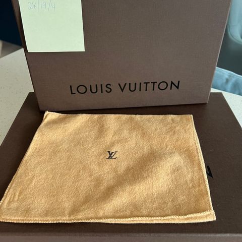 Louis Vuitton vintage dustbags selges