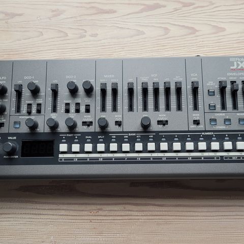 Roland JX-08 boutique