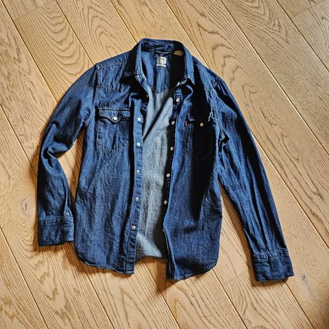 Levis denim skjorte selges str. S