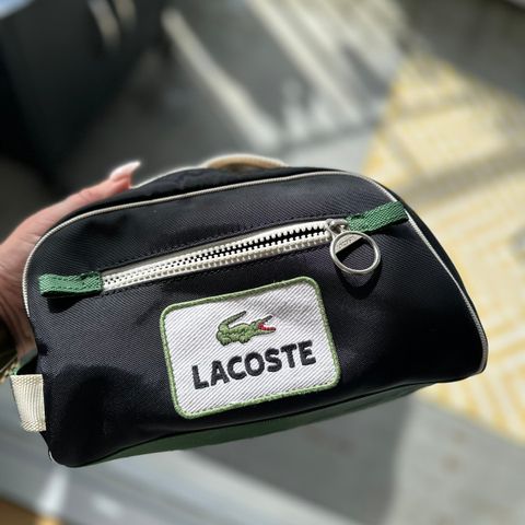 Lacoste toalettveske