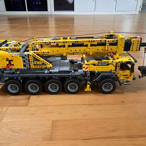 Lego Technic kranbil