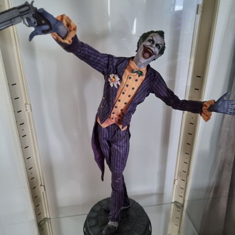 Sideshow Collectibles Exclusive Joker Arkham Asylum Premium Format