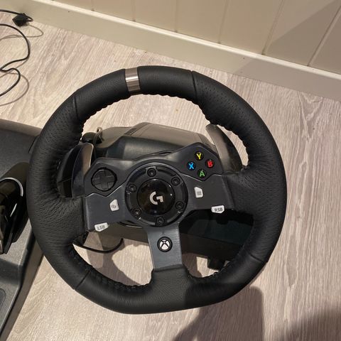 Logitech Xbox ratt og pedaler