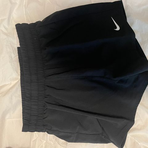 Nike shorts til barn str S