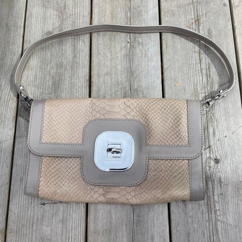 Longchamp Gatsby skinnclutch/skulderveske beige lær/sølvfargede detaljer