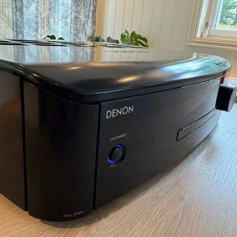 Denon S-5BD hjemmekinoreciever med Blu-ray