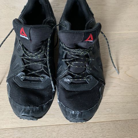 Reebok goretex sko str 44