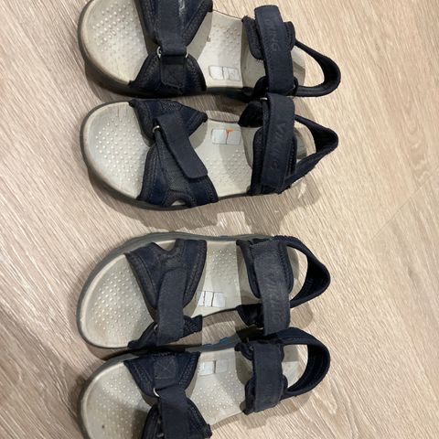 Viking sandaler i størrelse 33 og 34