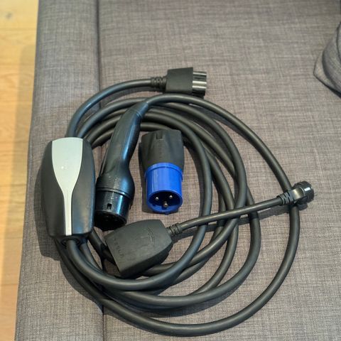 Original Tesla 1 gen(22kW) UMC ladekabel m/blått adapter