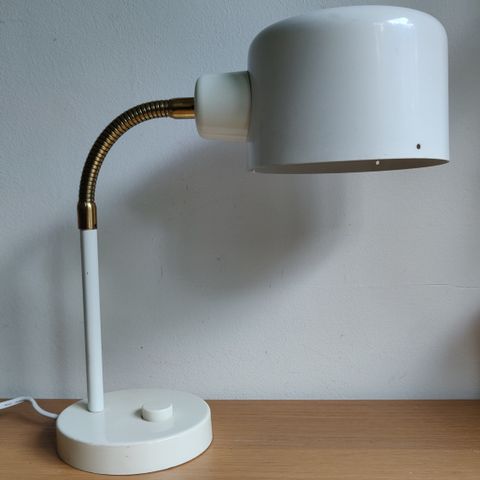 Elidus lampe i hvit