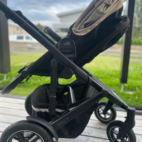 Britax Römer SMILE III liggedel + bakdel