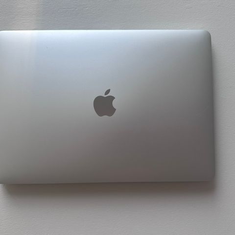 Helt strøken MacBook Air M1 512 GB