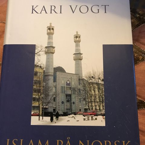 Kari Vogt Islam på norsk