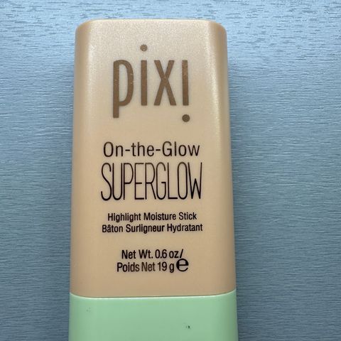 Pixi on the glow highlighter