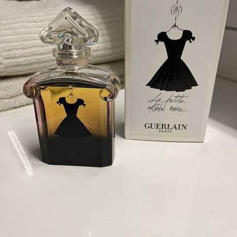 La petite robe noire, Guerlain